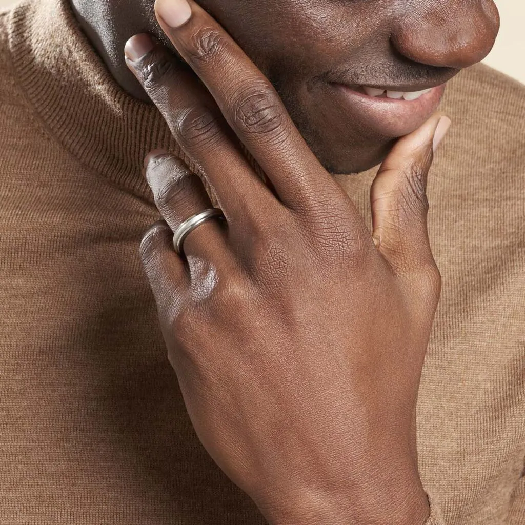 Histoire D'Or Alliance Shelanda Ruban Plat Or Bicolore – Image 5