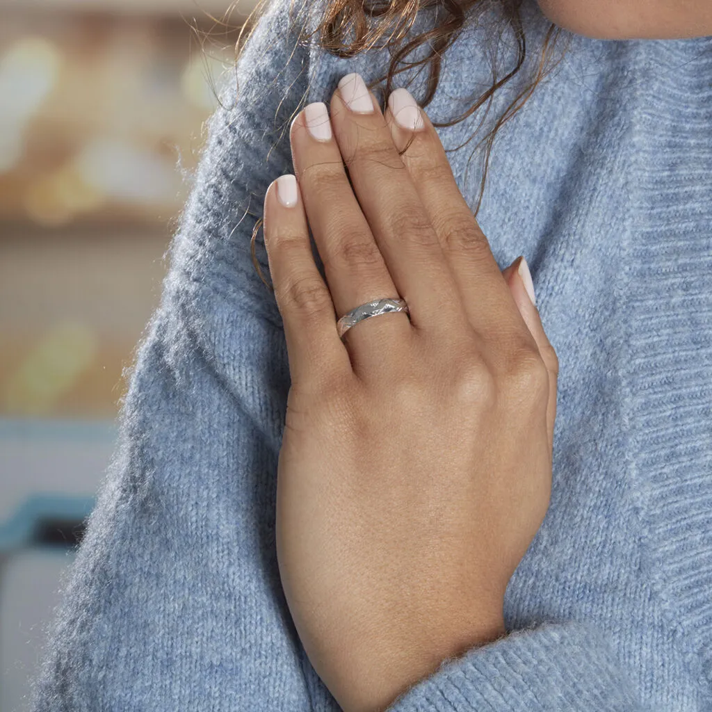 Histoire D'Or Alliance Clotilde Ruban Plat Or Blanc – Image 6