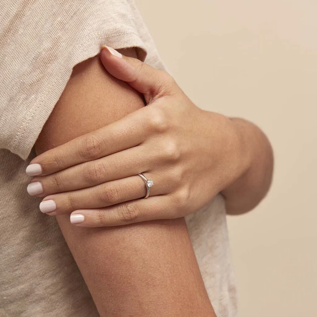 Histoire D'Or Bague Solitaire Victoria Or Blanc Diamant – Image 3